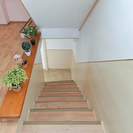 Für 6 Personen Ca 80 Qm In Vržnaveri, Istrien Istrische Riviera Ferienhaus *